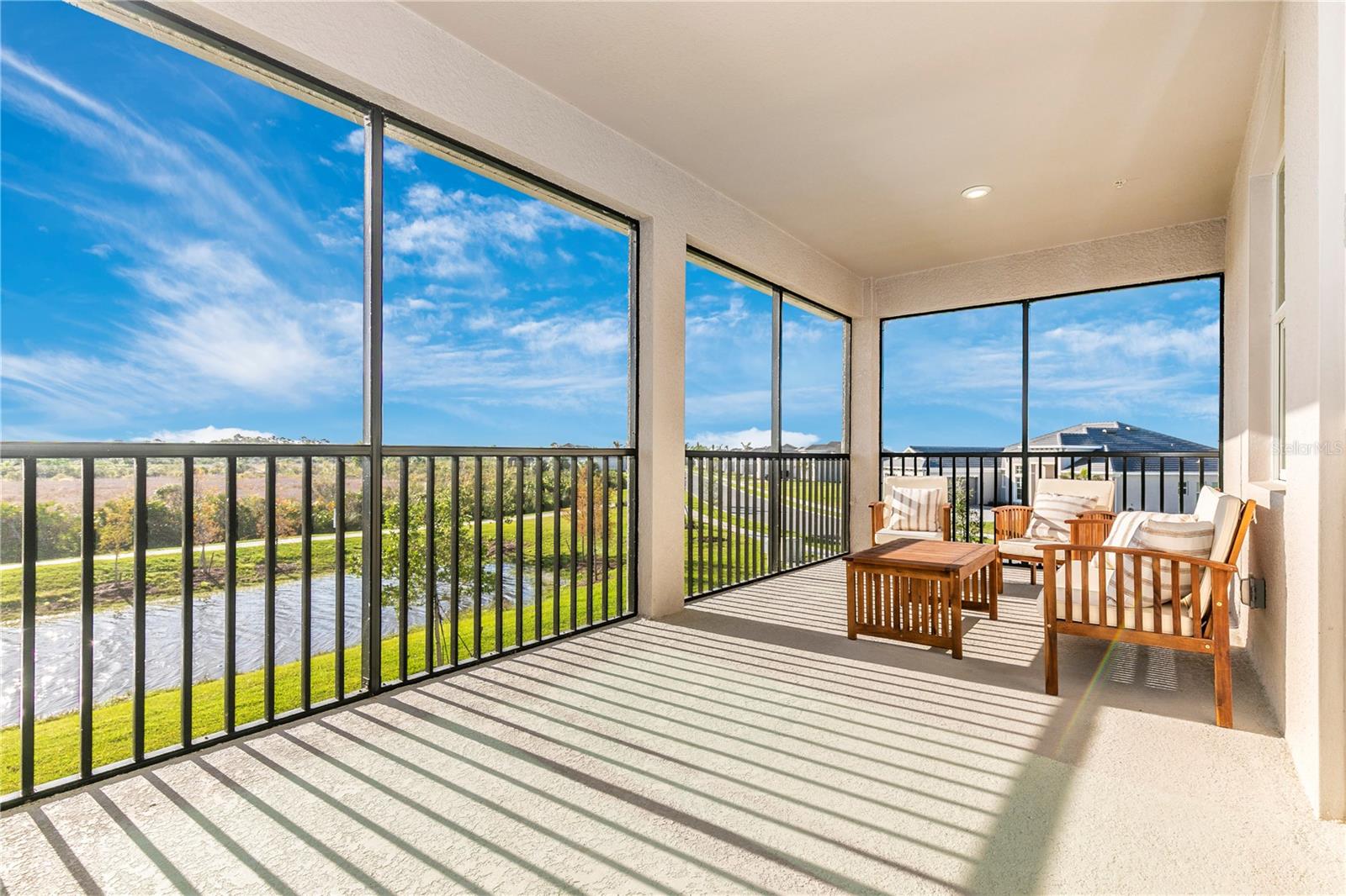 WELLEN PARK GOLF & COUNTRY CLUB - Residential Lease