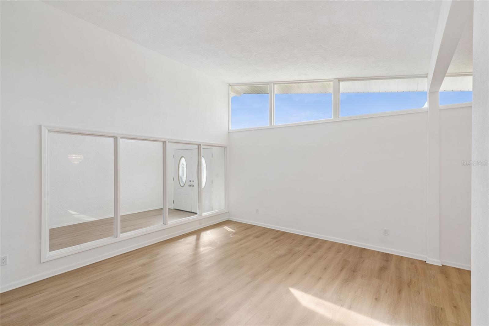 ENGLISH WOODS 1ST ADD - Residential