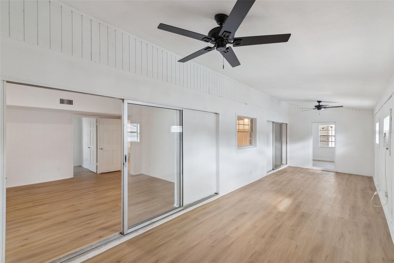 ENGLISH WOODS 1ST ADD - Residential