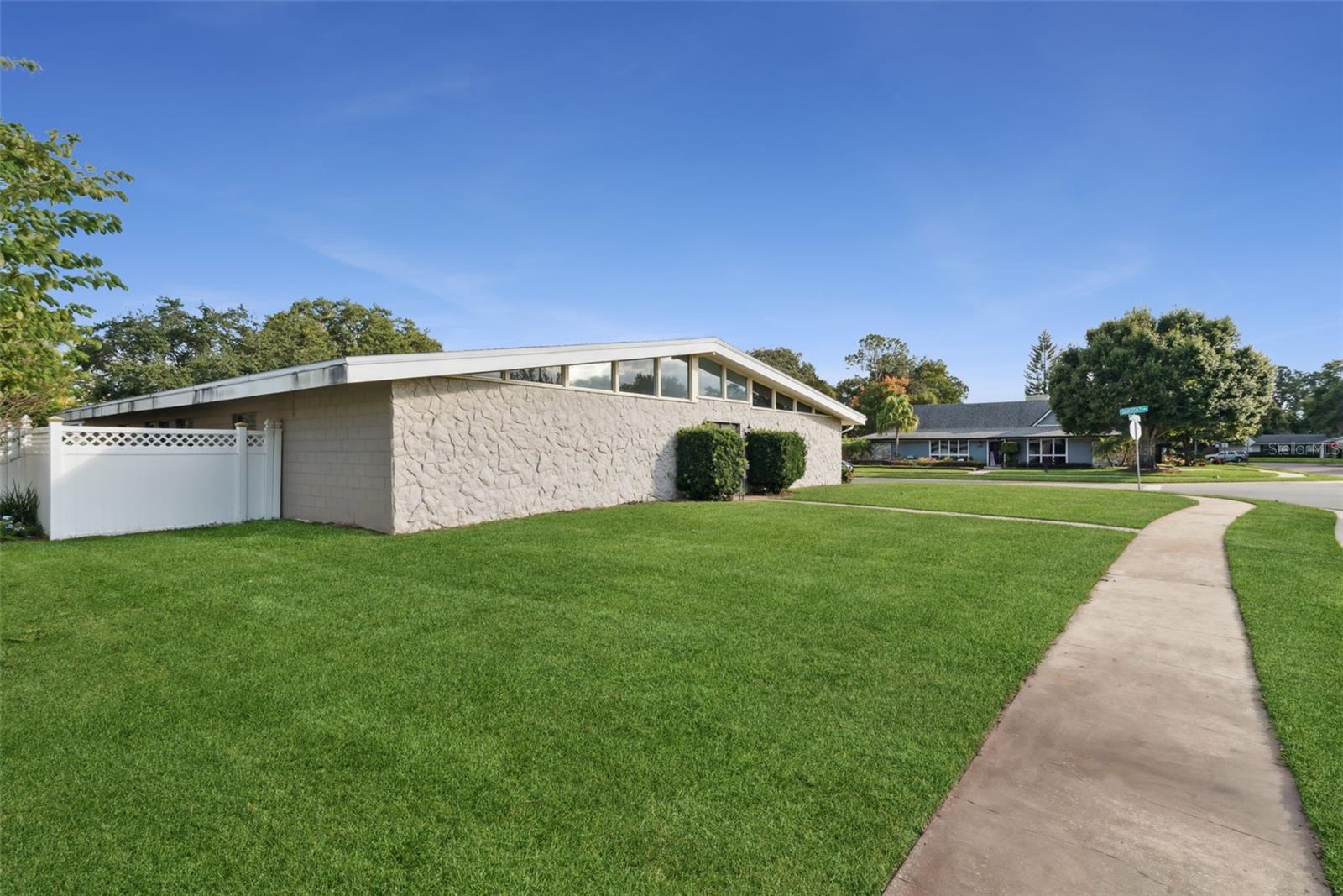 ENGLISH WOODS 1ST ADD - Residential