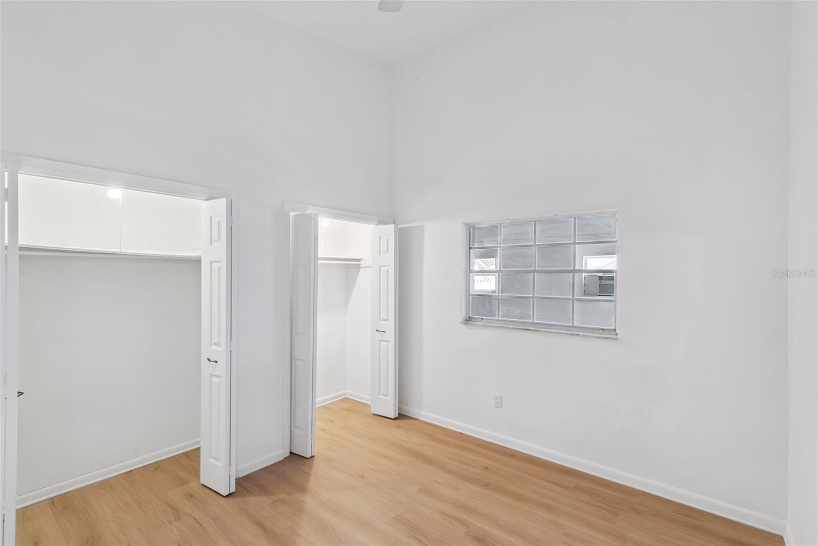 ENGLISH WOODS 1ST ADD - Residential