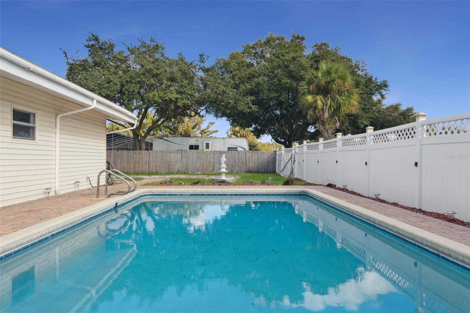 ENGLISH WOODS 1ST ADD - Residential