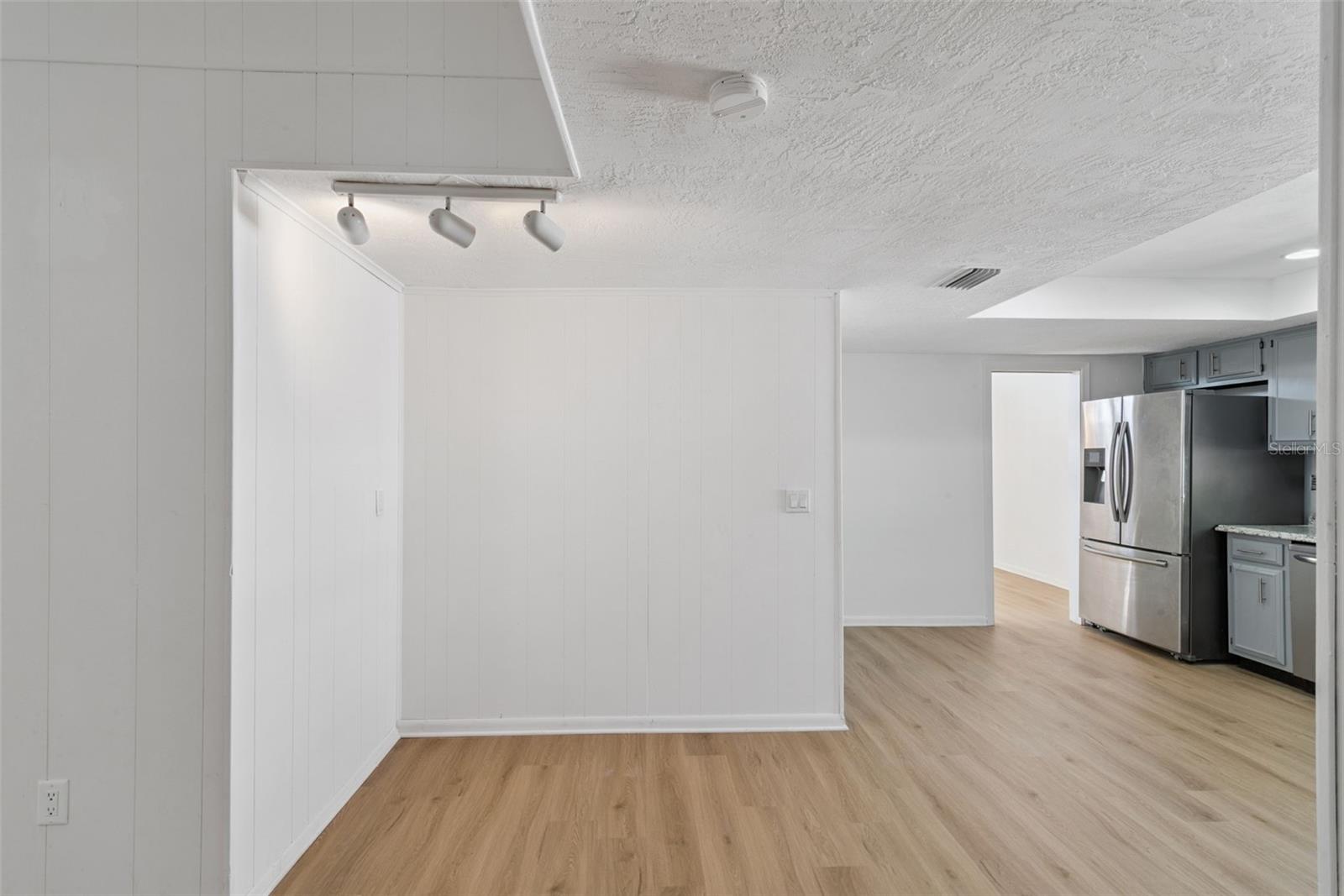 ENGLISH WOODS 1ST ADD - Residential