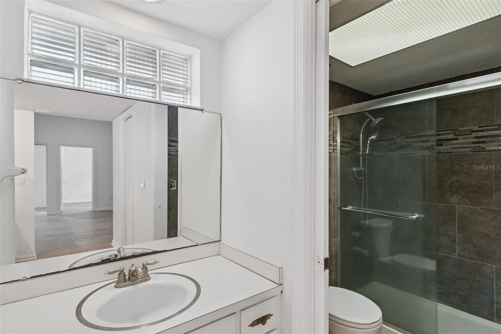 ENGLISH WOODS 1ST ADD - Residential