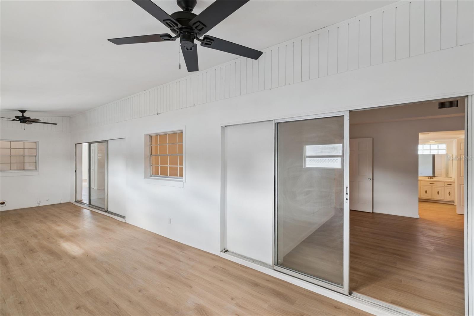 ENGLISH WOODS 1ST ADD - Residential