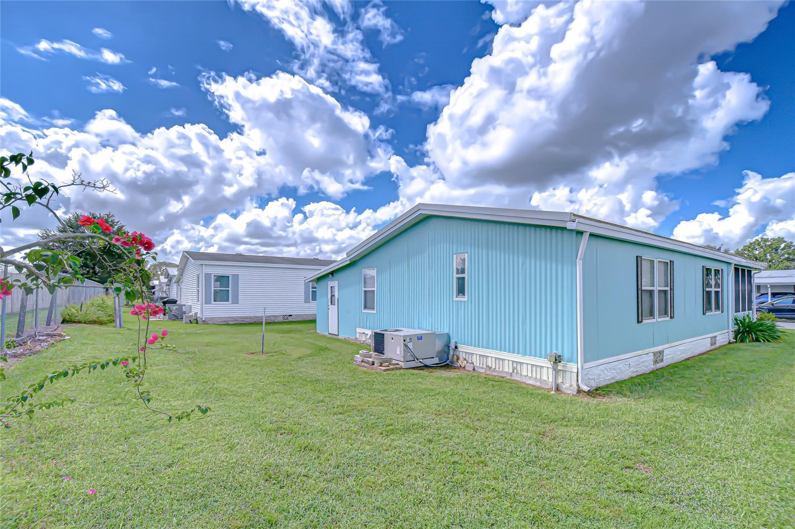 COLONY HILLS COMMUNITY - Residential