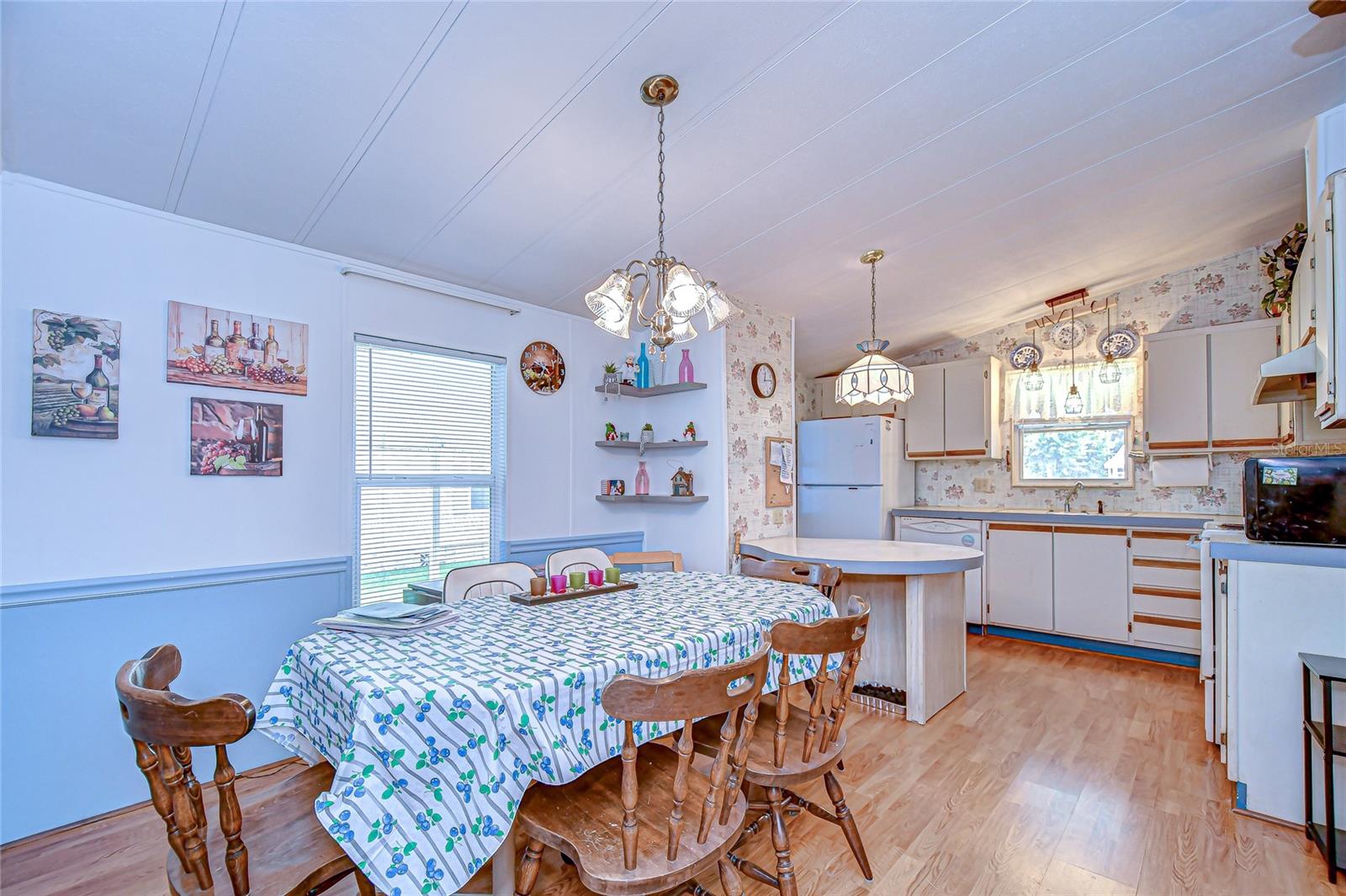 COLONY HILLS COMMUNITY - Residential