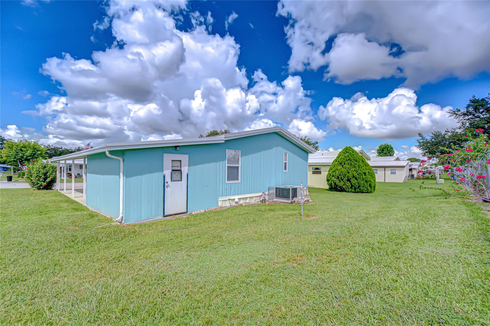 COLONY HILLS COMMUNITY - Residential