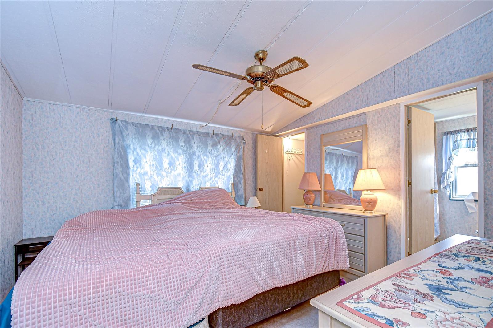 COLONY HILLS COMMUNITY - Residential