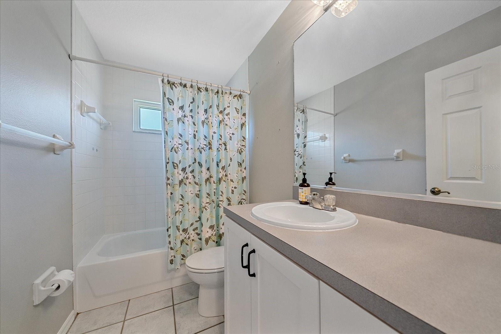 LAKE SARASOTA - Residential