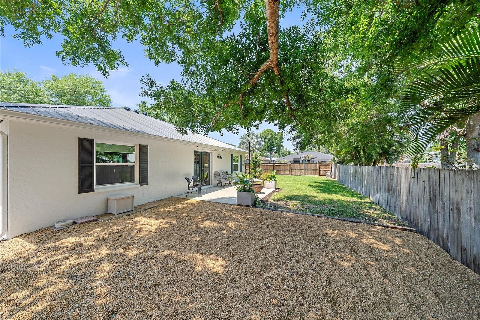 LAKE SARASOTA - Residential