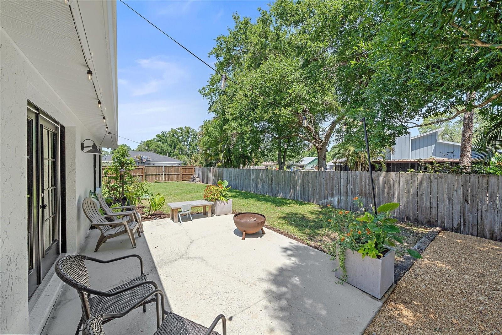 LAKE SARASOTA - Residential