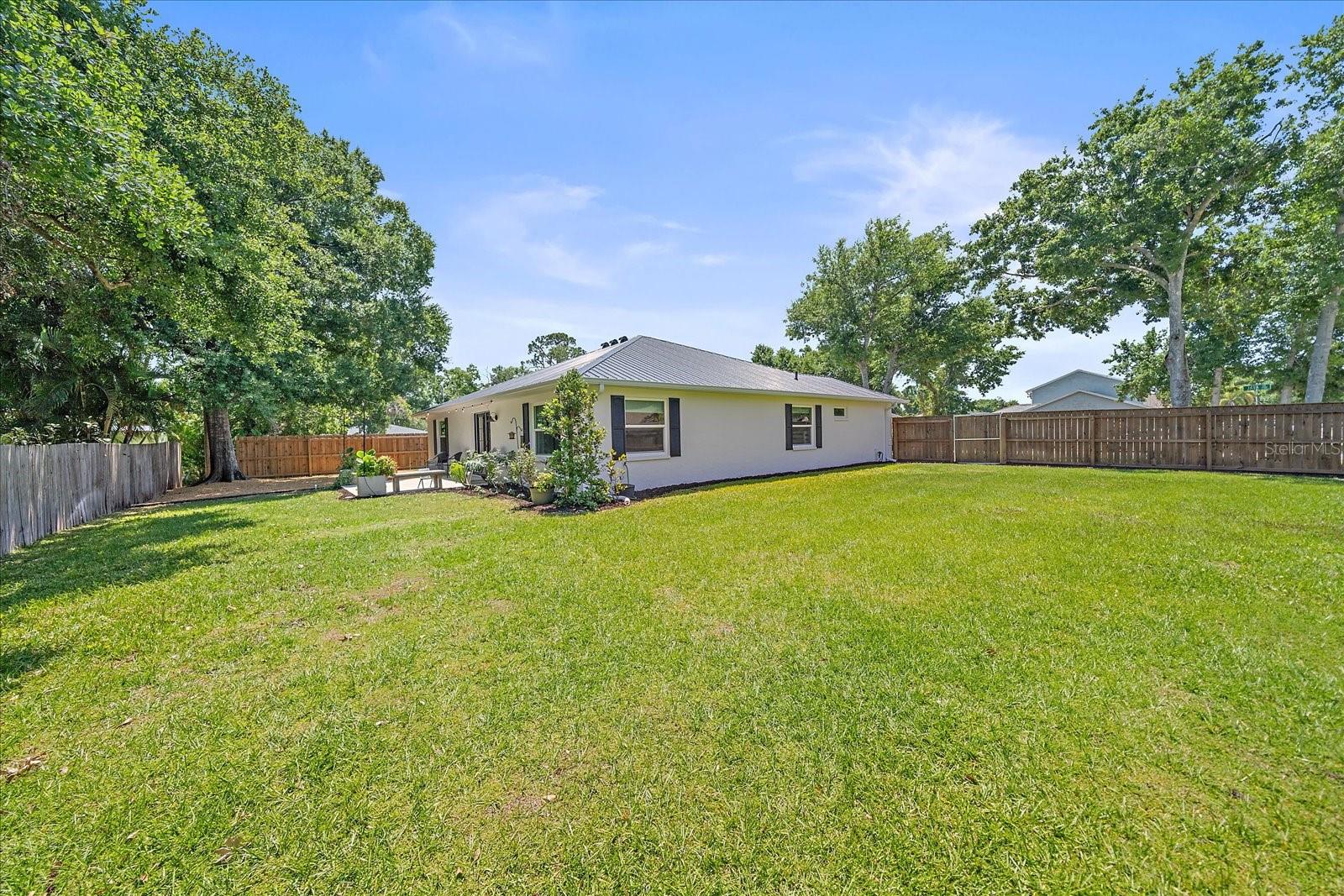 LAKE SARASOTA - Residential