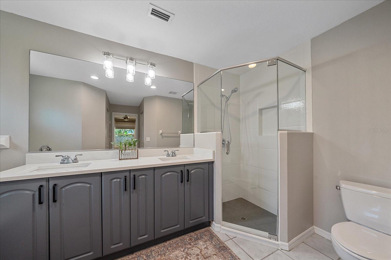 LAKE SARASOTA - Residential