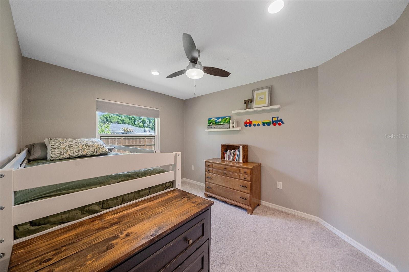 LAKE SARASOTA - Residential