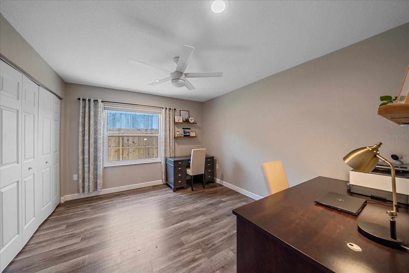 LAKE SARASOTA - Residential