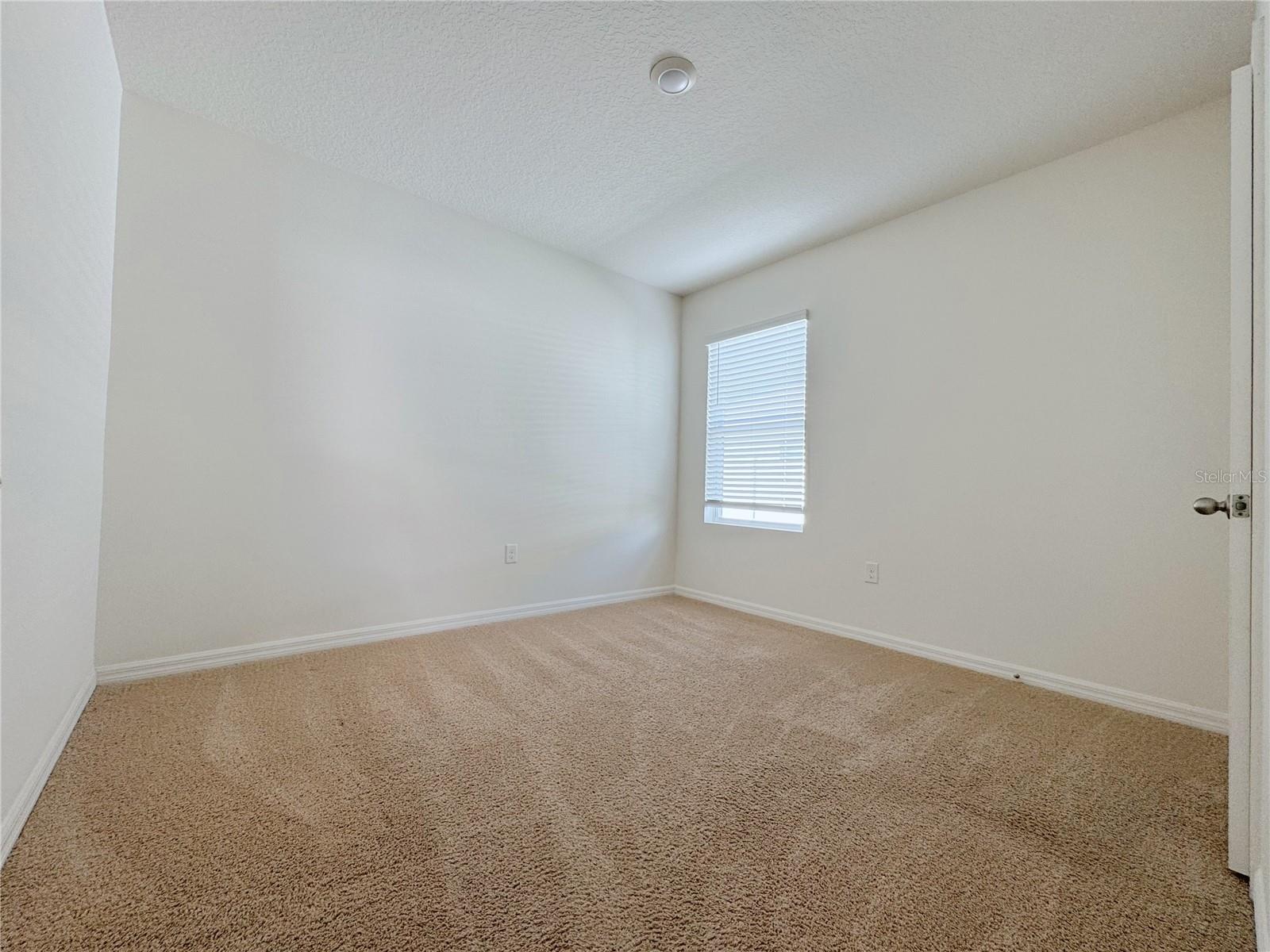 ESTATES OF WESTERLY - Residential Lease