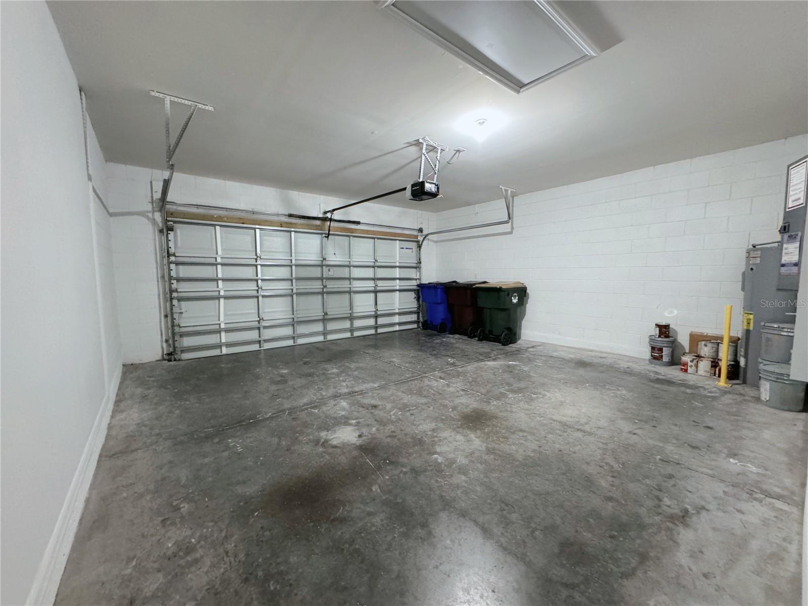 ESTATES OF WESTERLY - Residential Lease