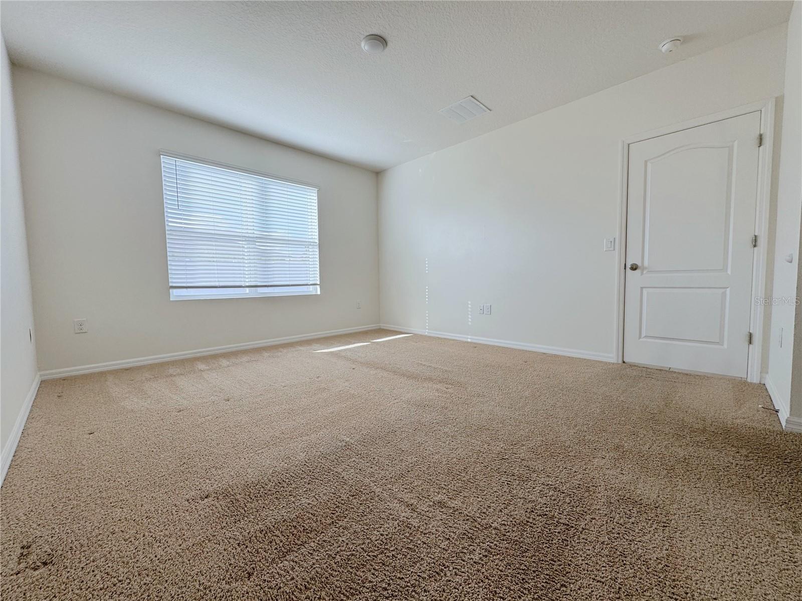 ESTATES OF WESTERLY - Residential Lease