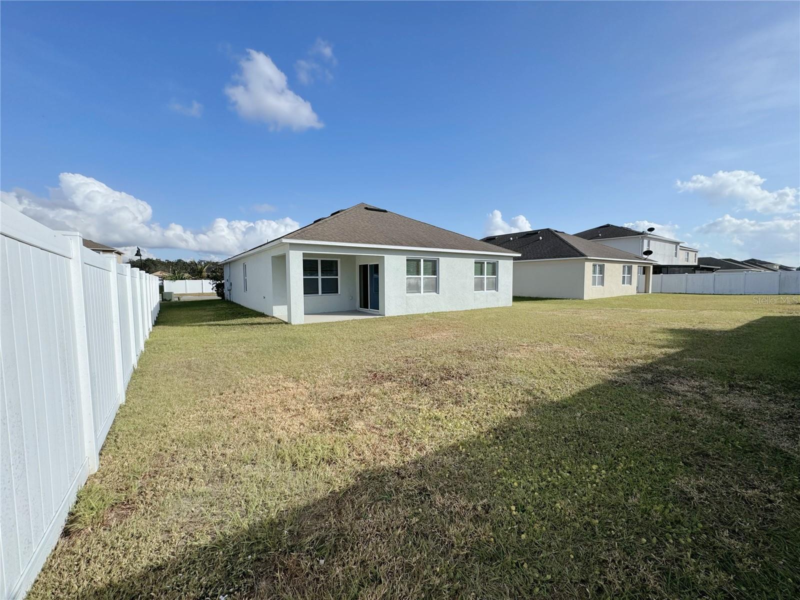 ESTATES OF WESTERLY - Residential Lease