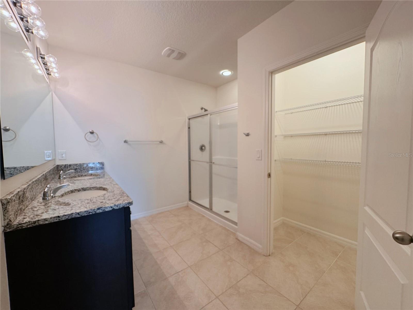 ESTATES OF WESTERLY - Residential Lease