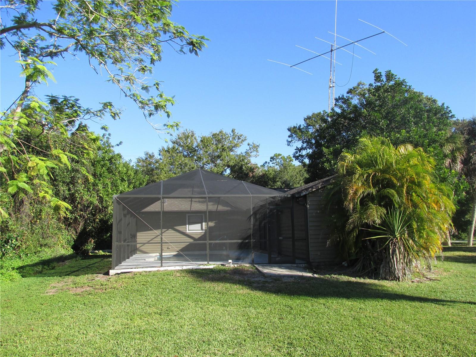 MANASOTA GARDENS - Residential Lease