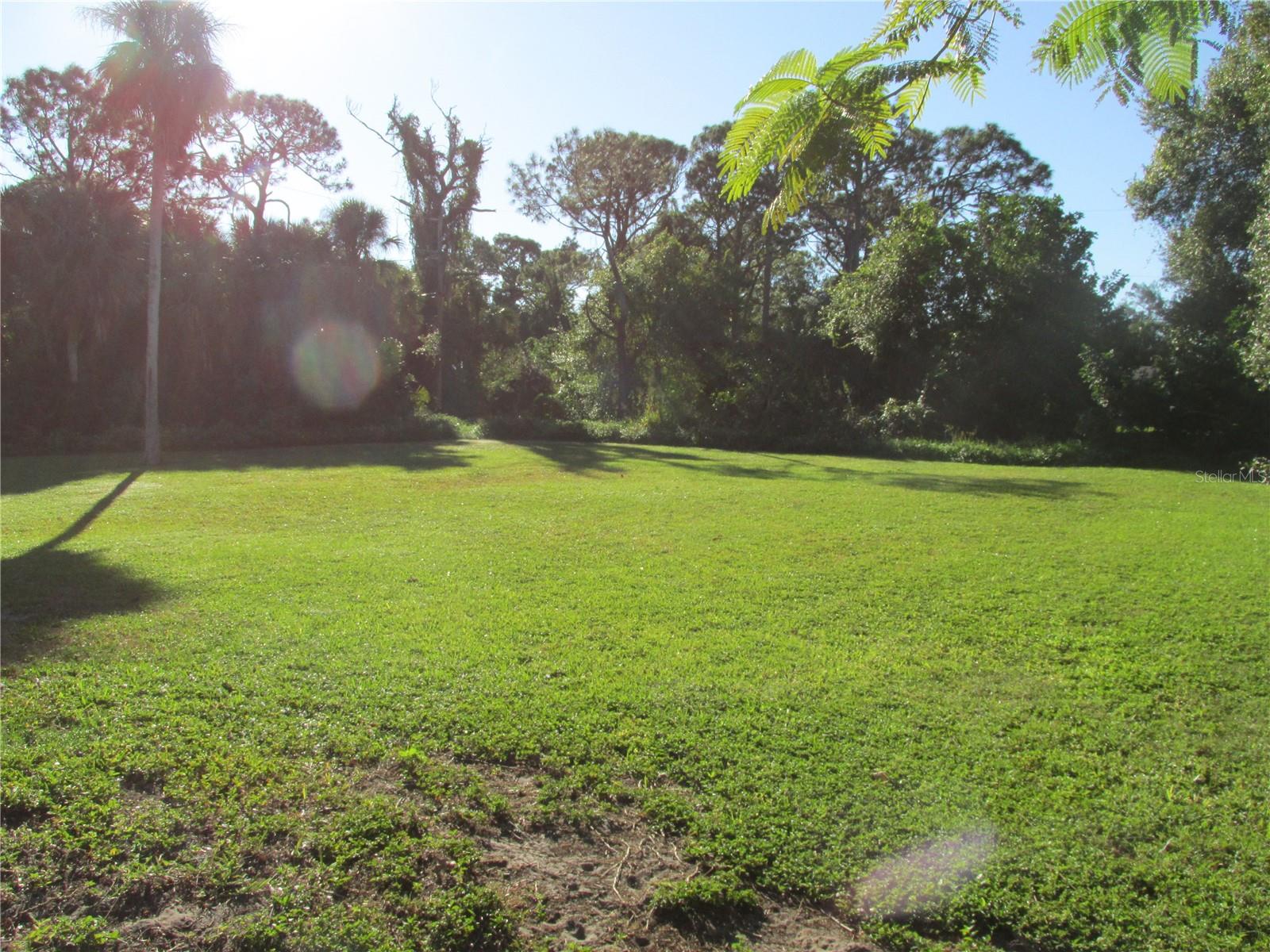MANASOTA GARDENS - Residential Lease