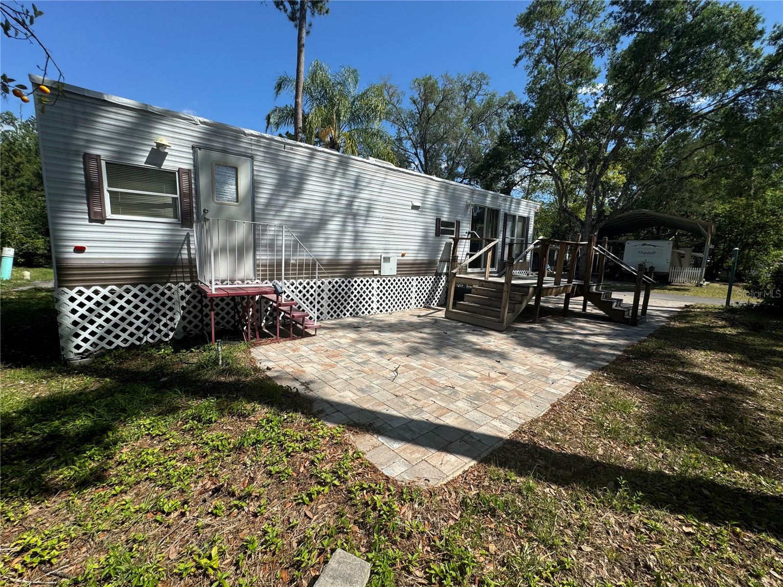 CAMPERS HOLIDAY - Residential