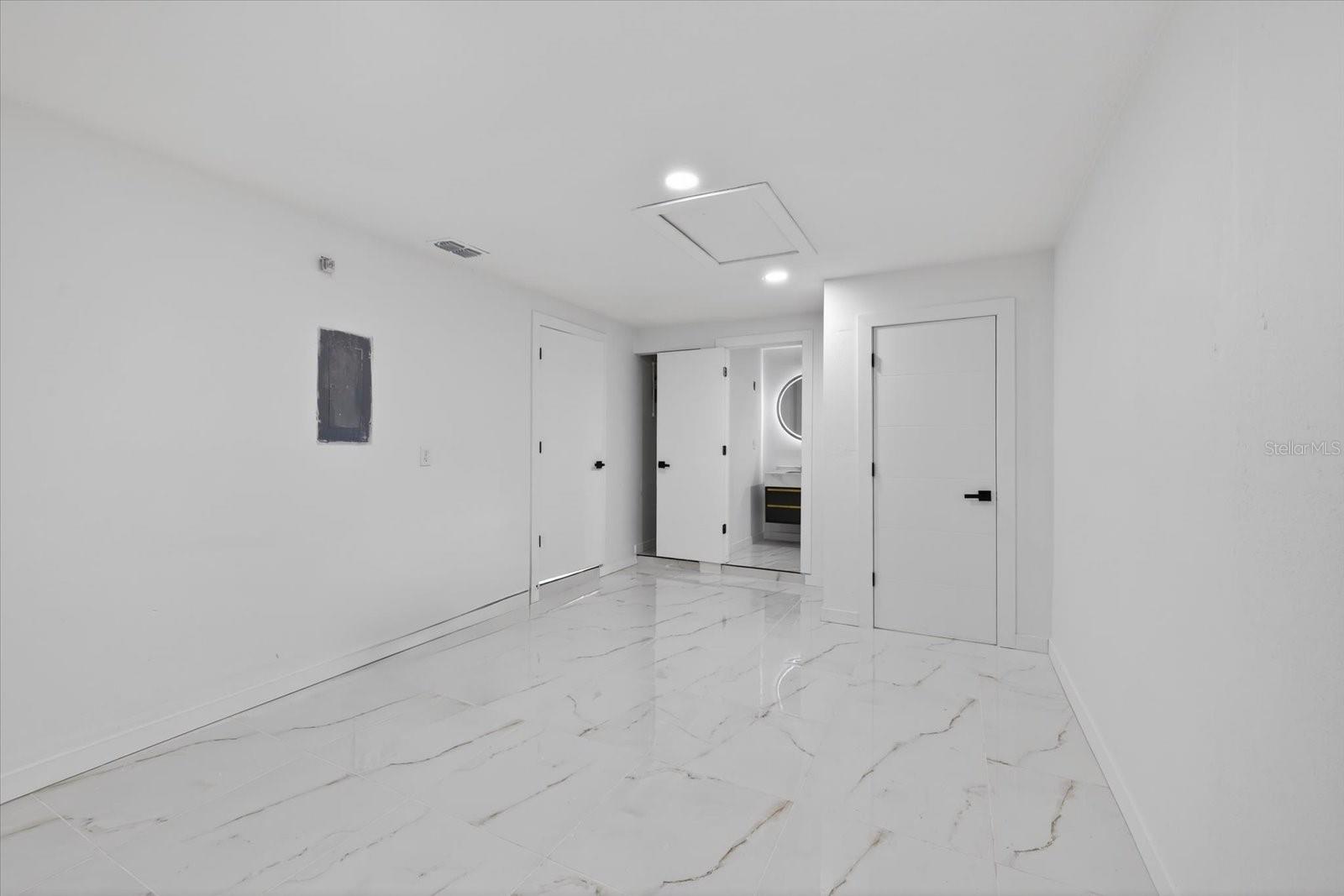 CAMEO VILLAS UNIT 5 - Residential