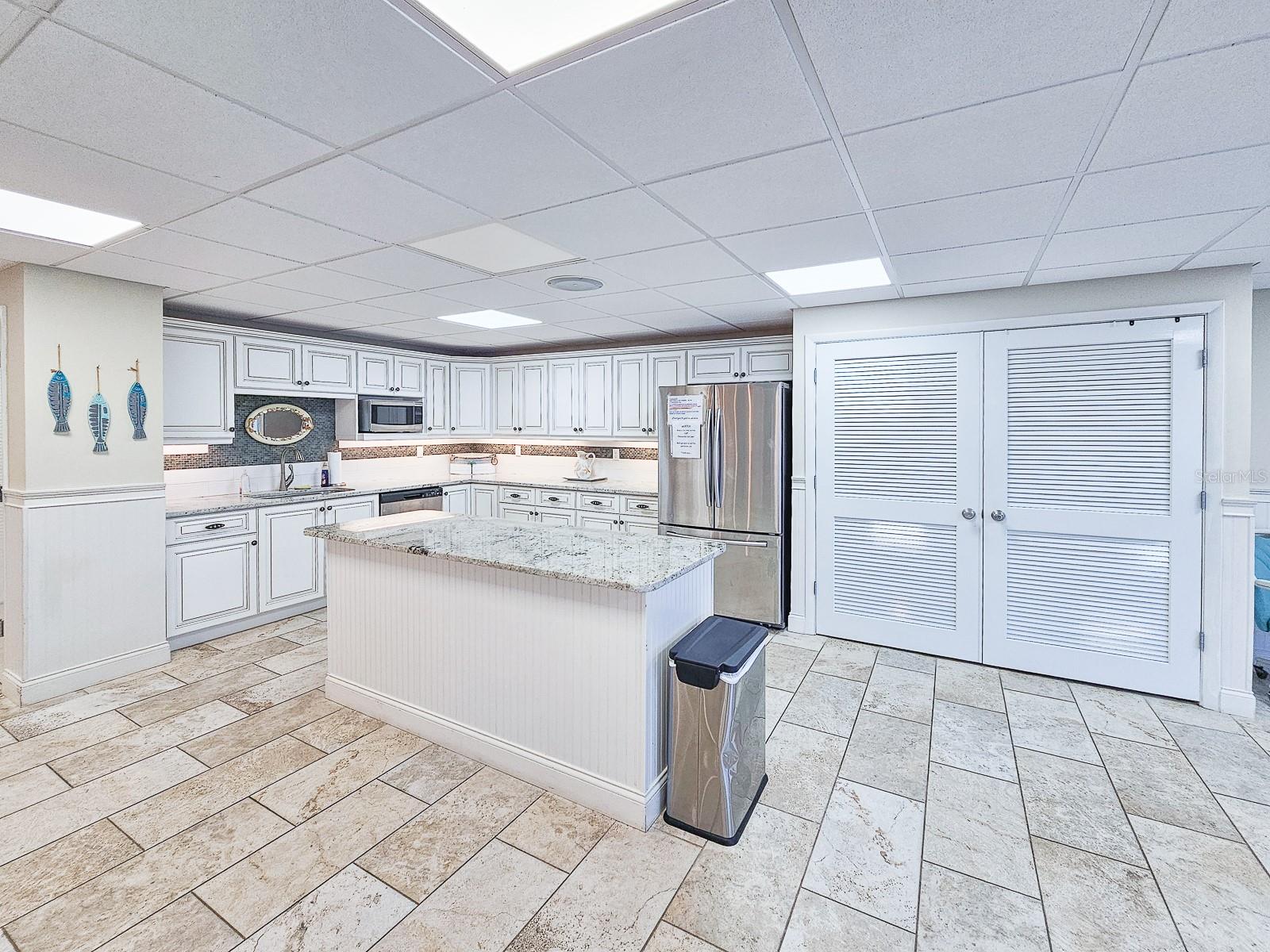 ADMIRALTY CLUB - Residential