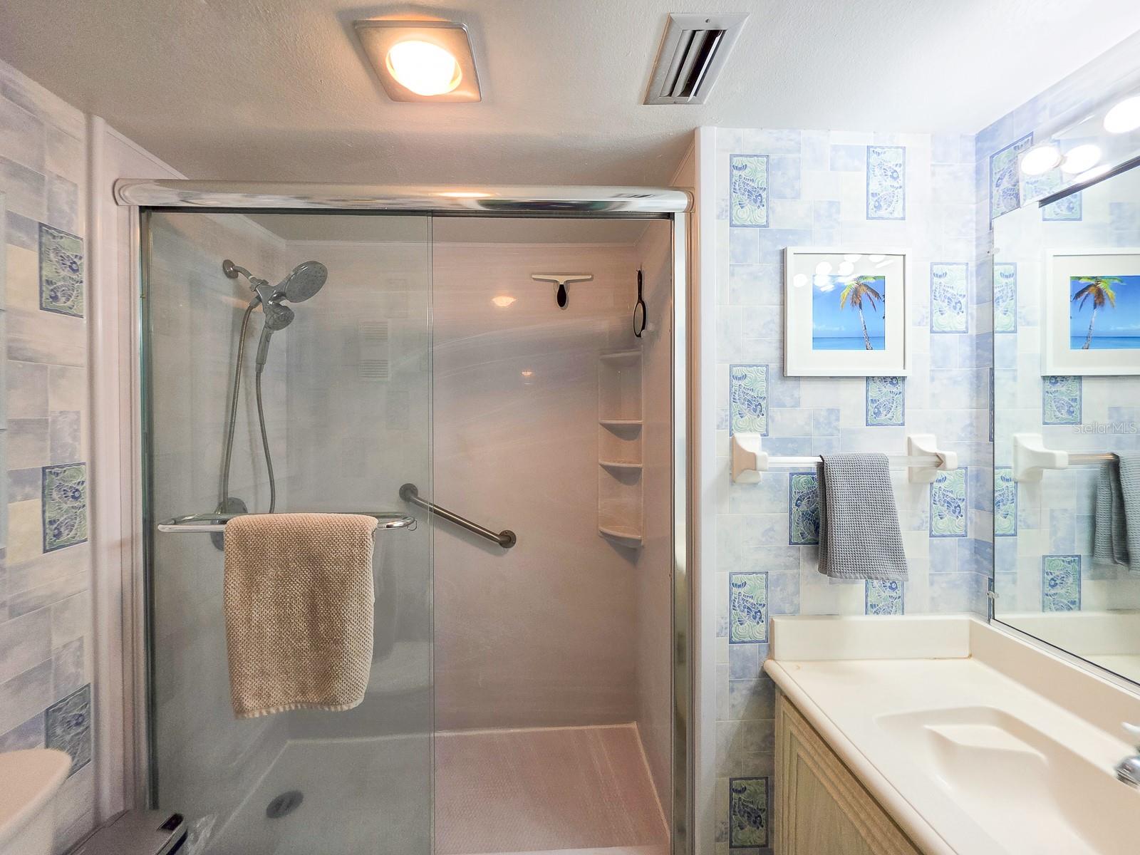 ADMIRALTY CLUB - Residential