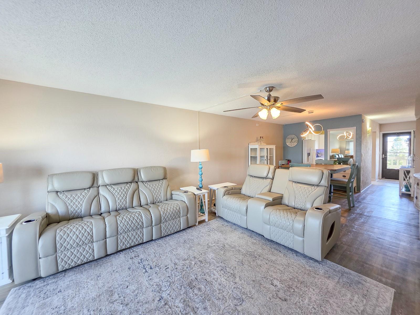 ADMIRALTY CLUB - Residential