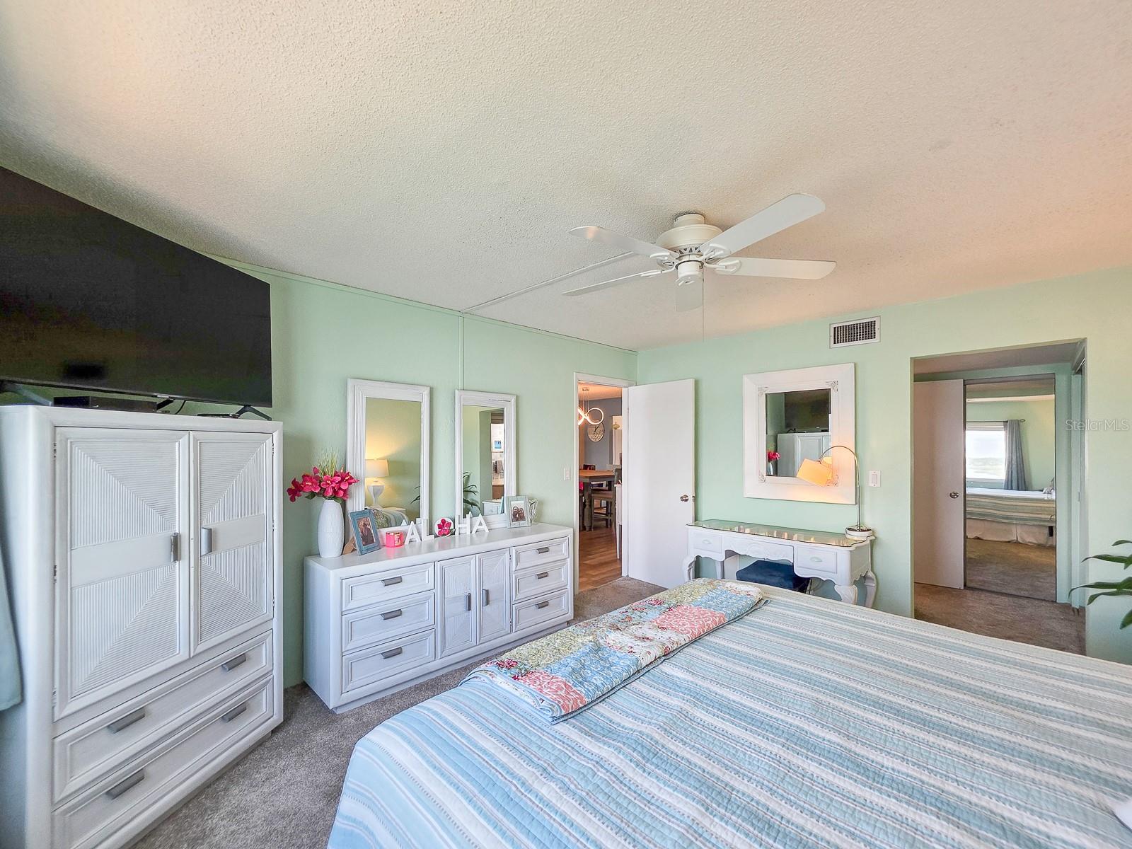 ADMIRALTY CLUB - Residential