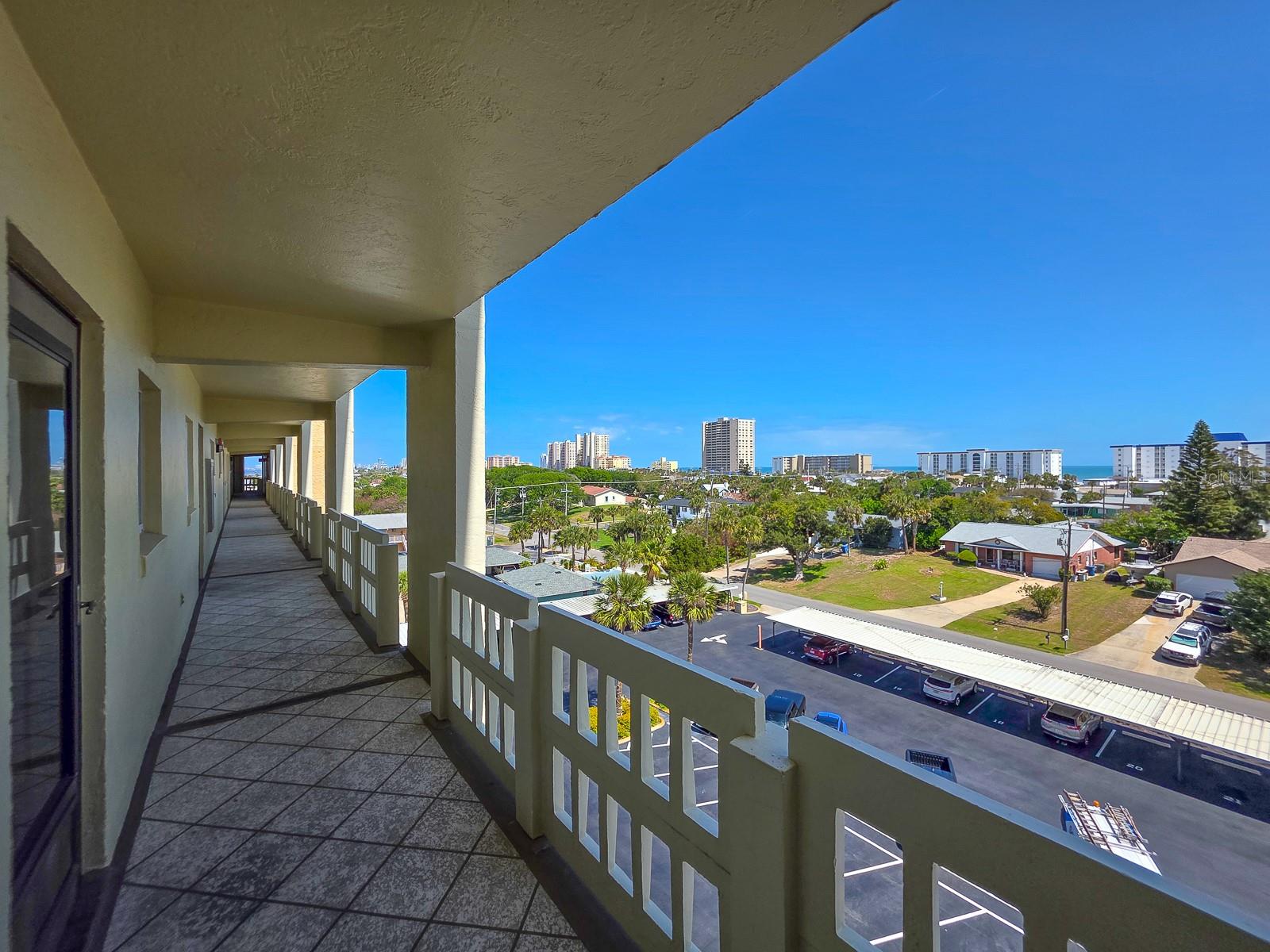 ADMIRALTY CLUB - Residential