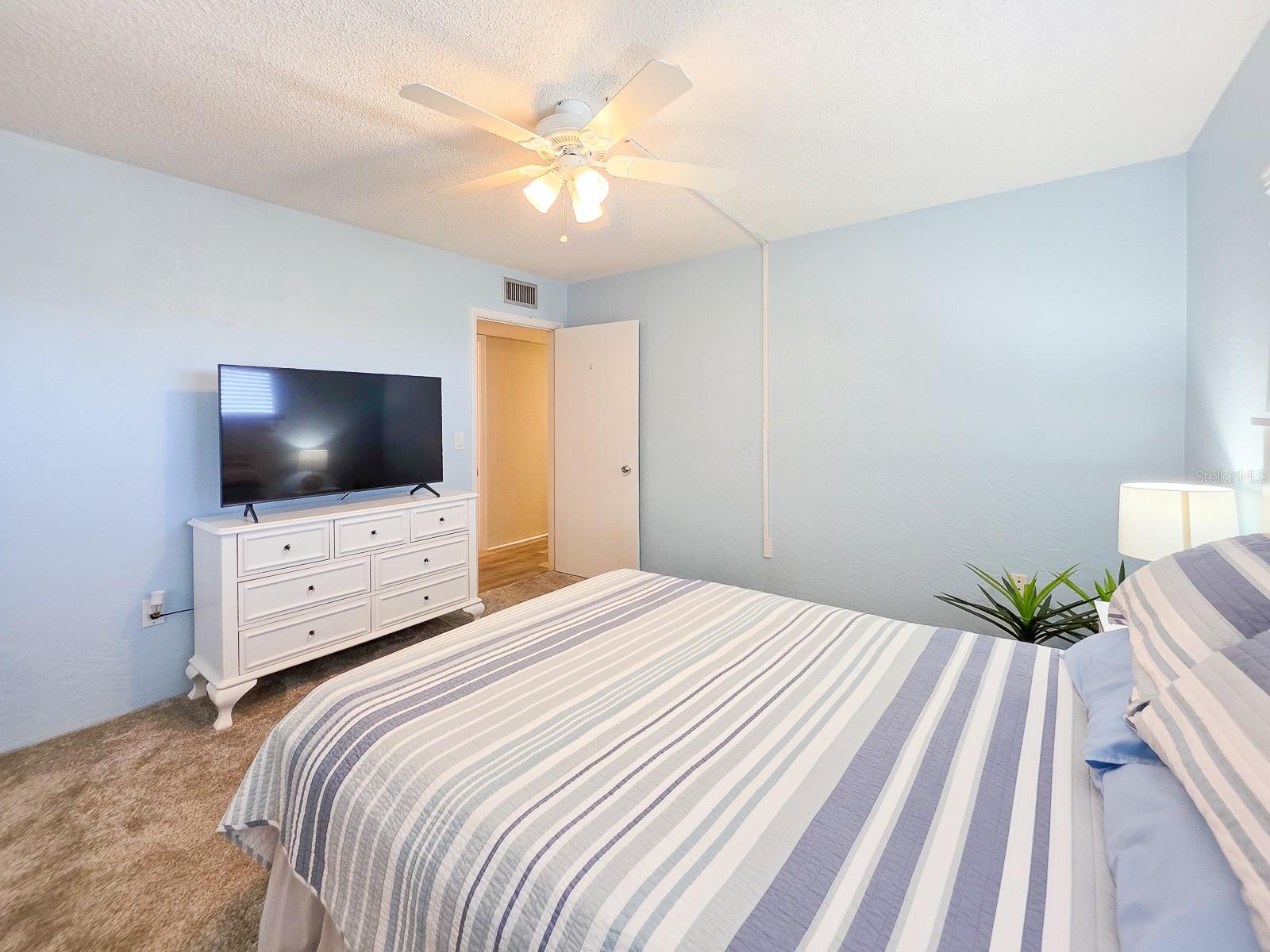 ADMIRALTY CLUB - Residential