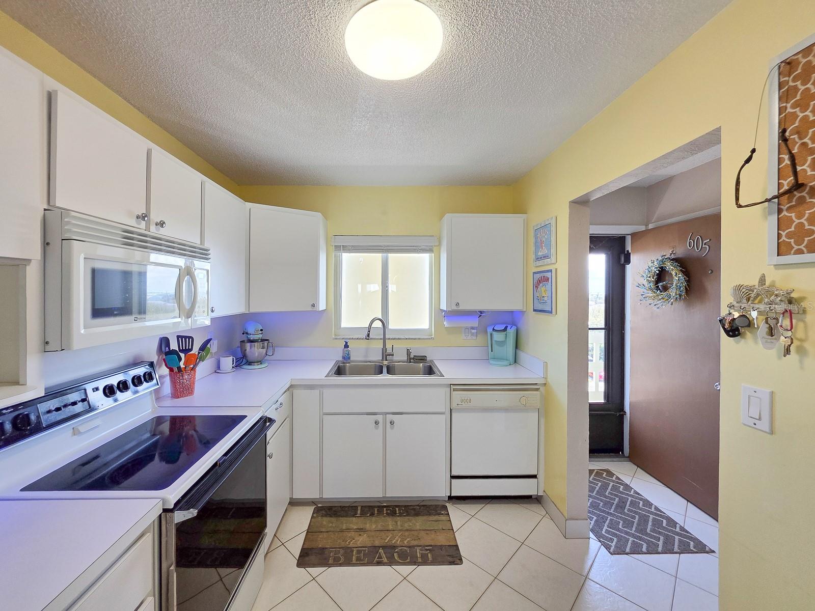 ADMIRALTY CLUB - Residential