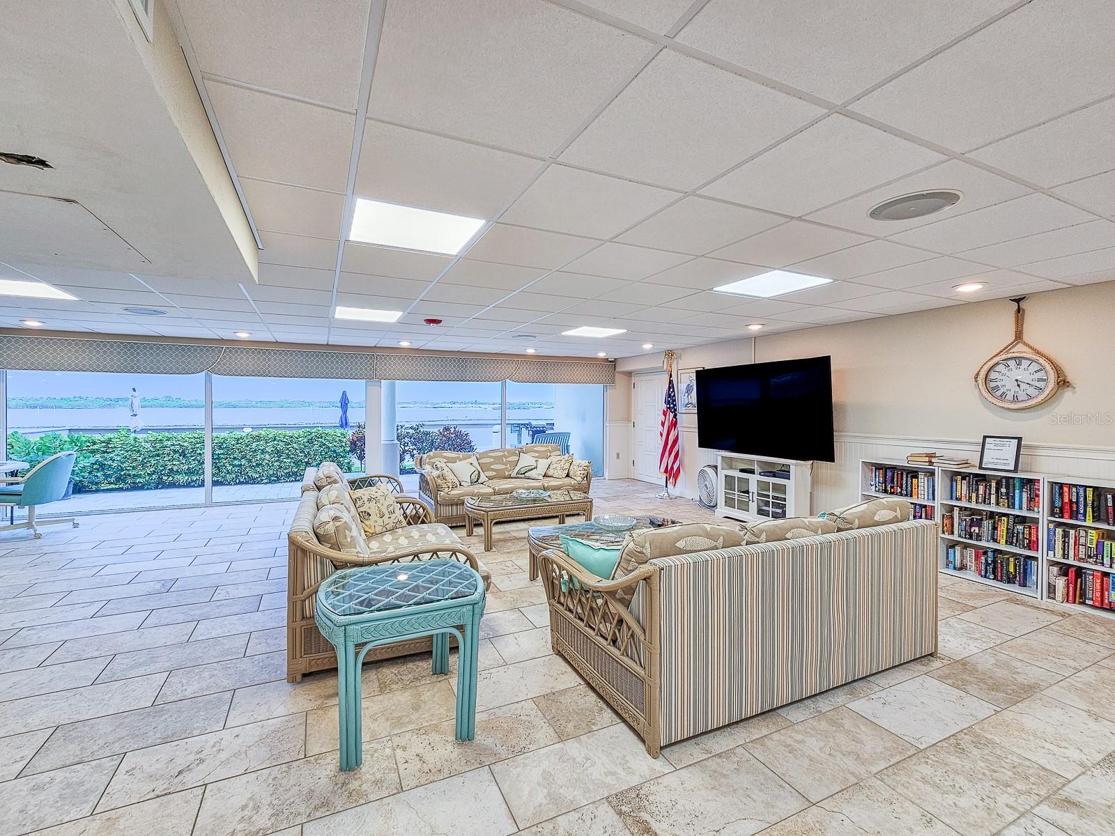 ADMIRALTY CLUB - Residential