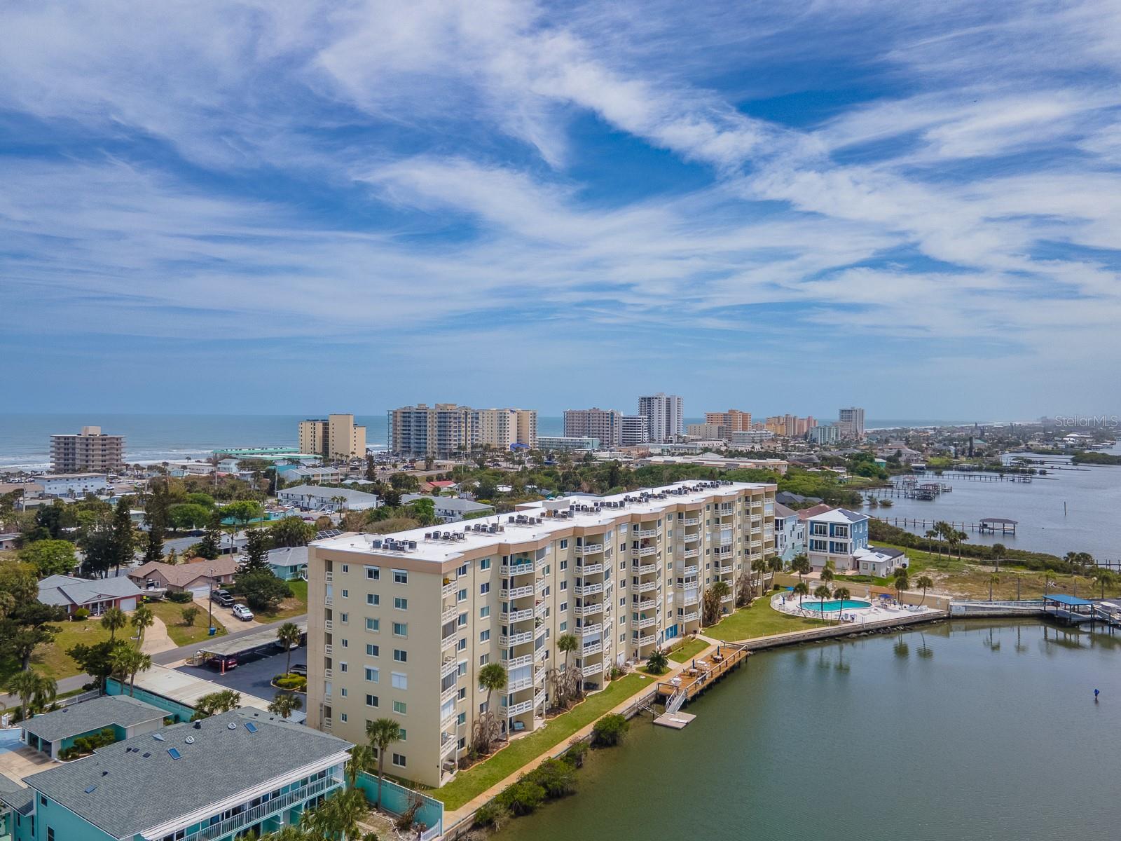 ADMIRALTY CLUB - Residential