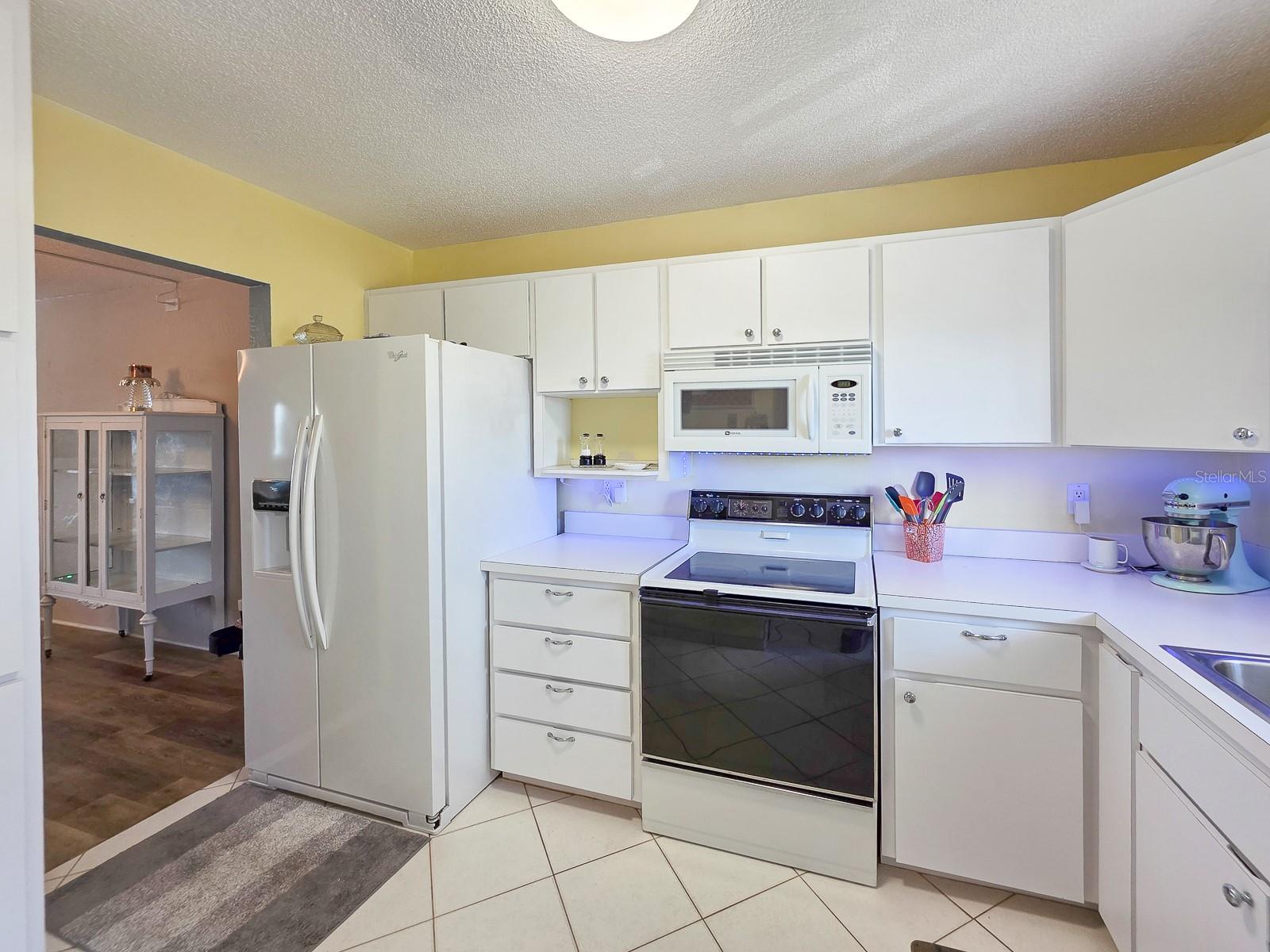 ADMIRALTY CLUB - Residential