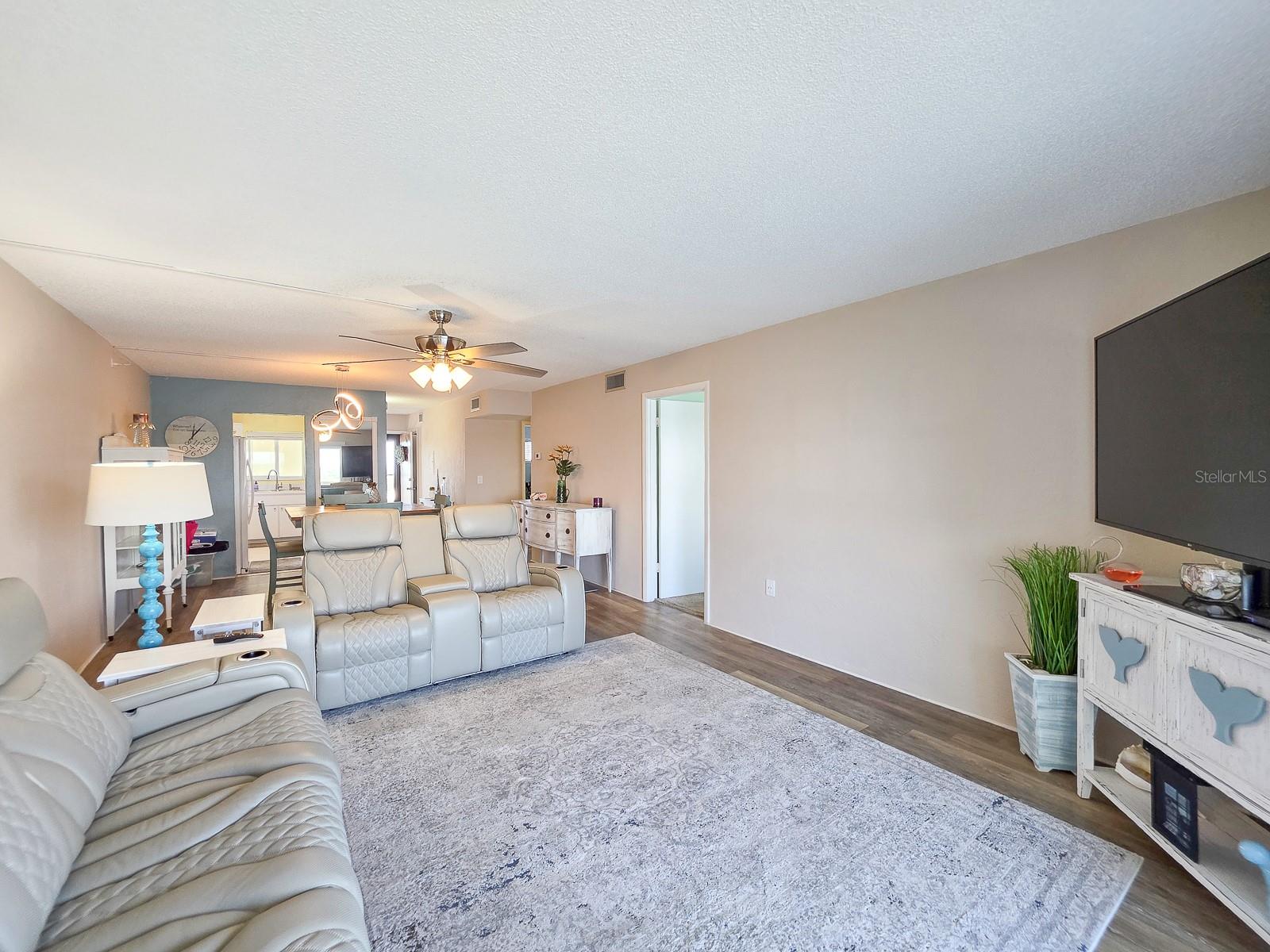 ADMIRALTY CLUB - Residential