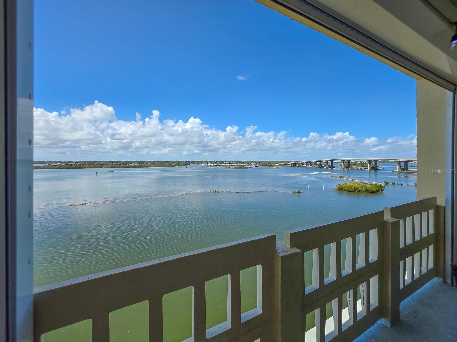 ADMIRALTY CLUB - Residential