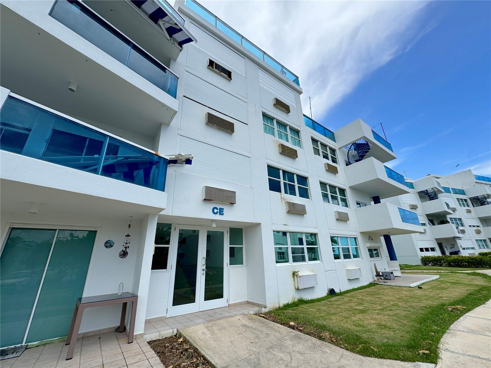 COSTAMAR BEACH VILLAGE WEST - Residential