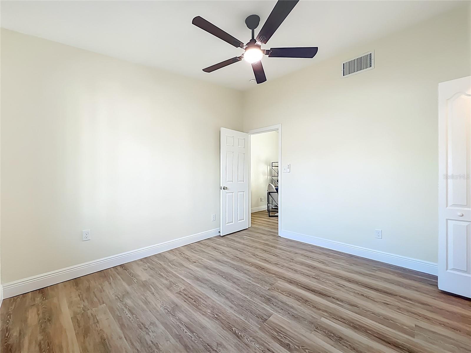 ENGLISH ESTATES UNIT 3 - Residential