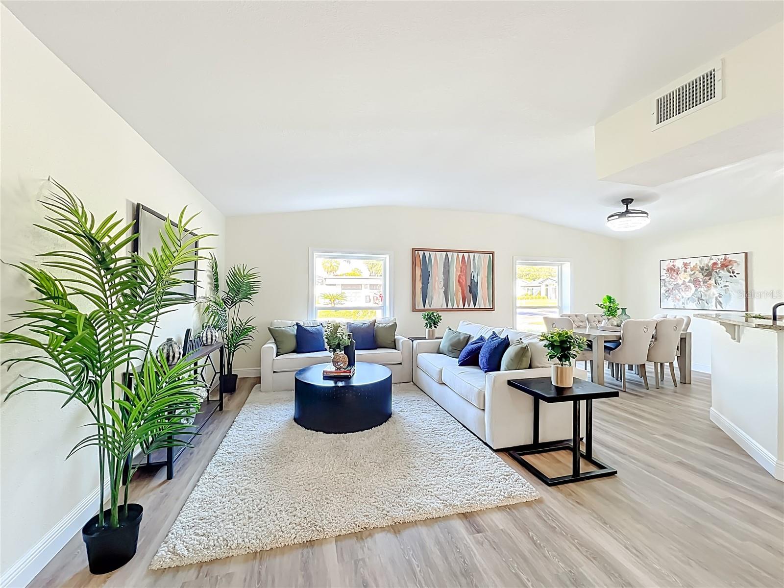 ENGLISH ESTATES UNIT 3 - Residential
