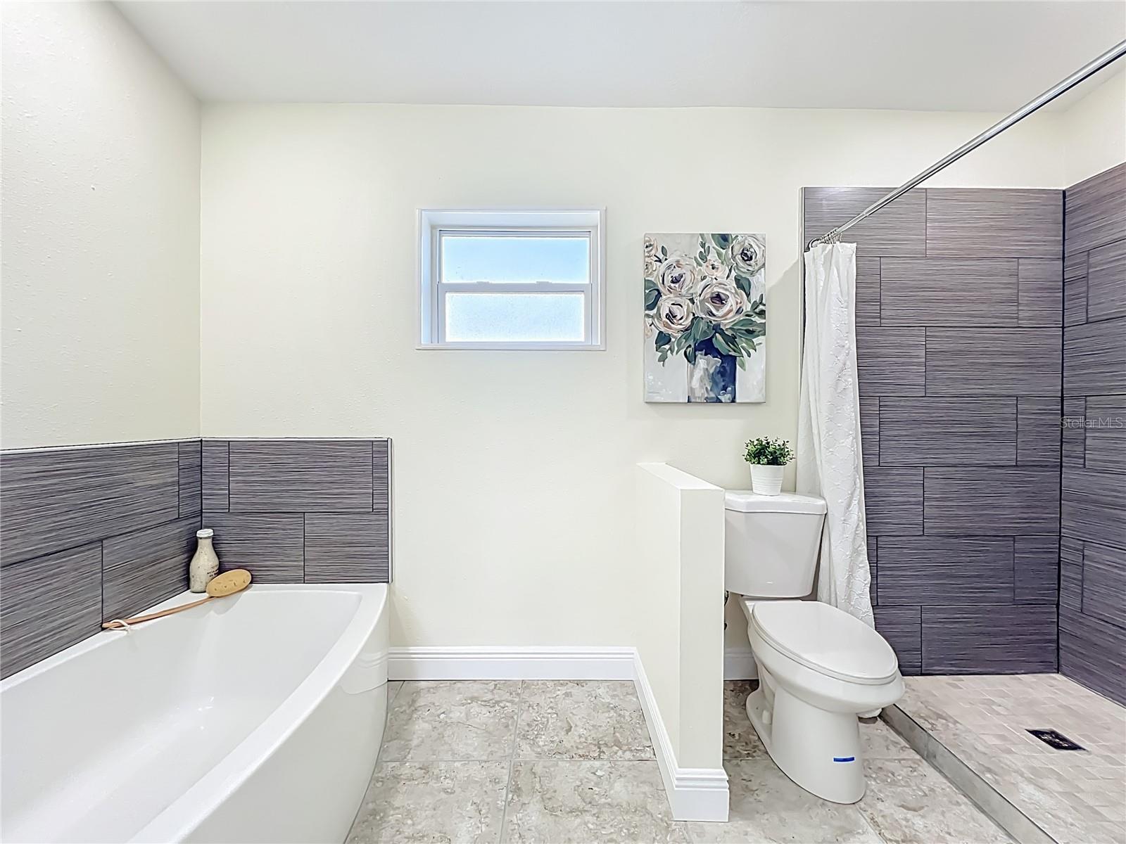 ENGLISH ESTATES UNIT 3 - Residential