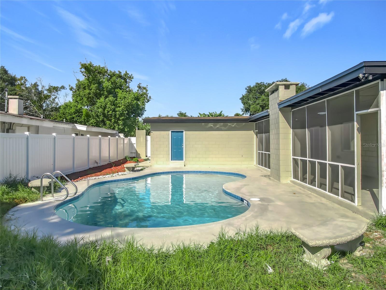 ENGLISH ESTATES UNIT 3 - Residential
