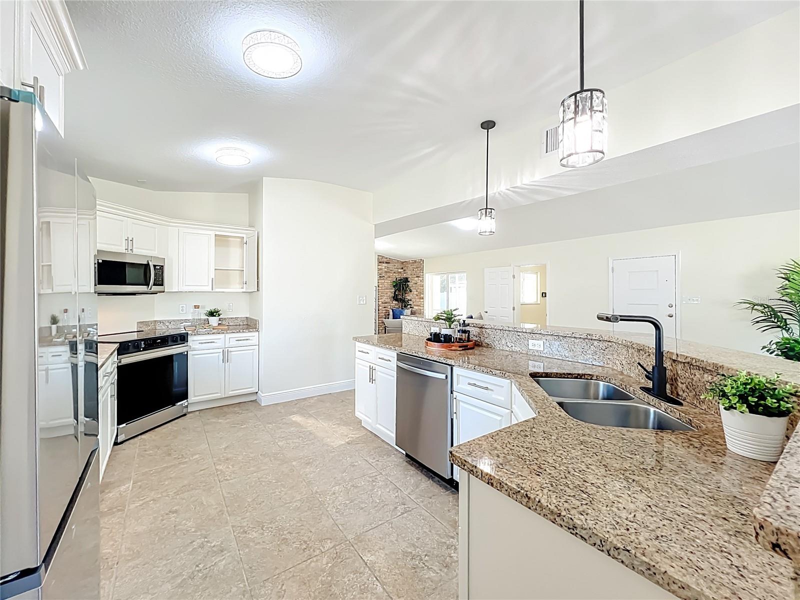 ENGLISH ESTATES UNIT 3 - Residential