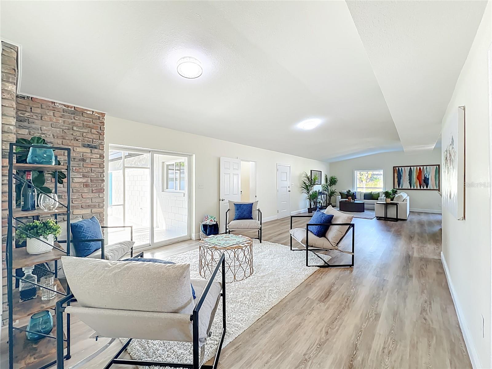 ENGLISH ESTATES UNIT 3 - Residential