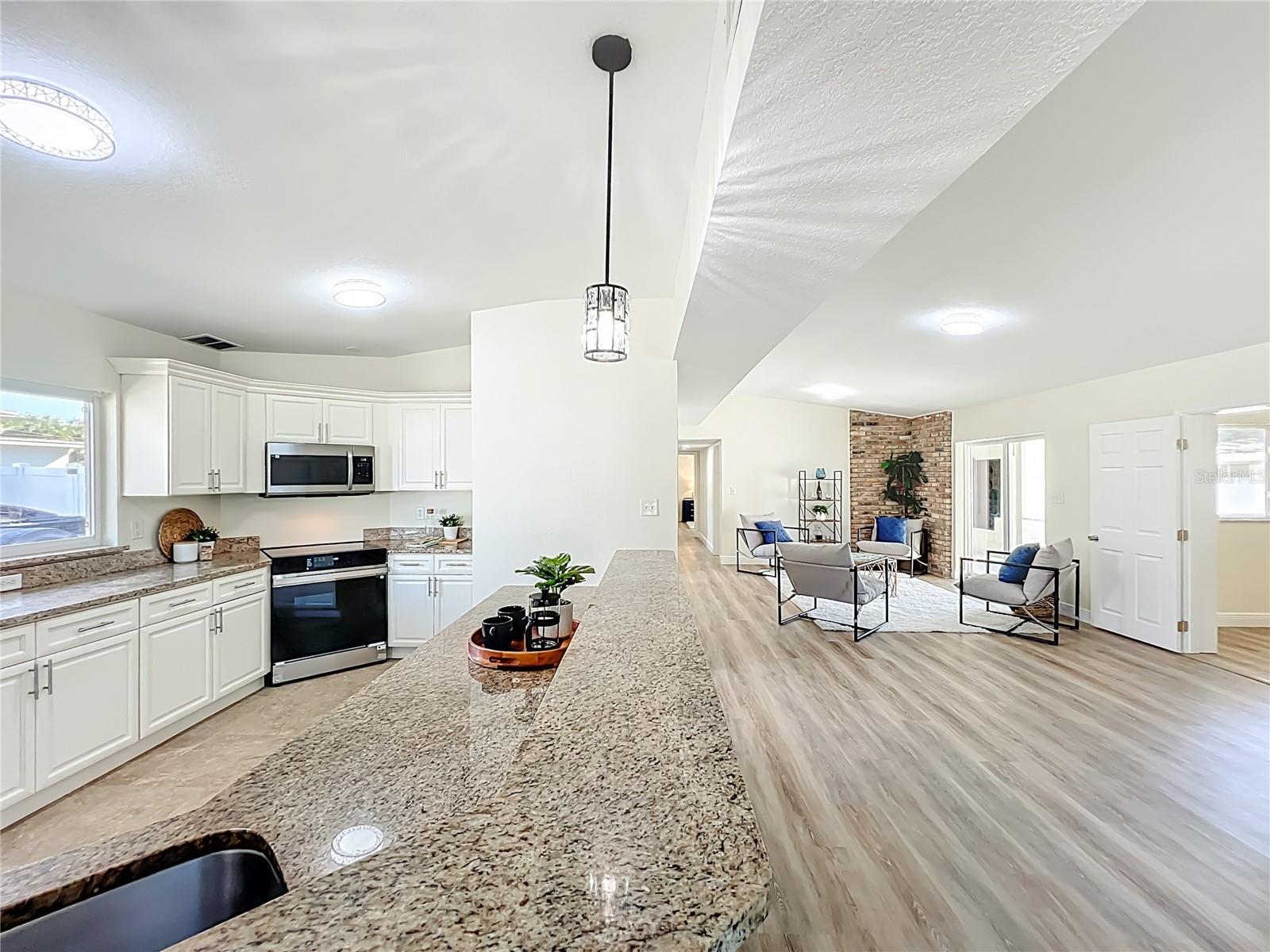 ENGLISH ESTATES UNIT 3 - Residential