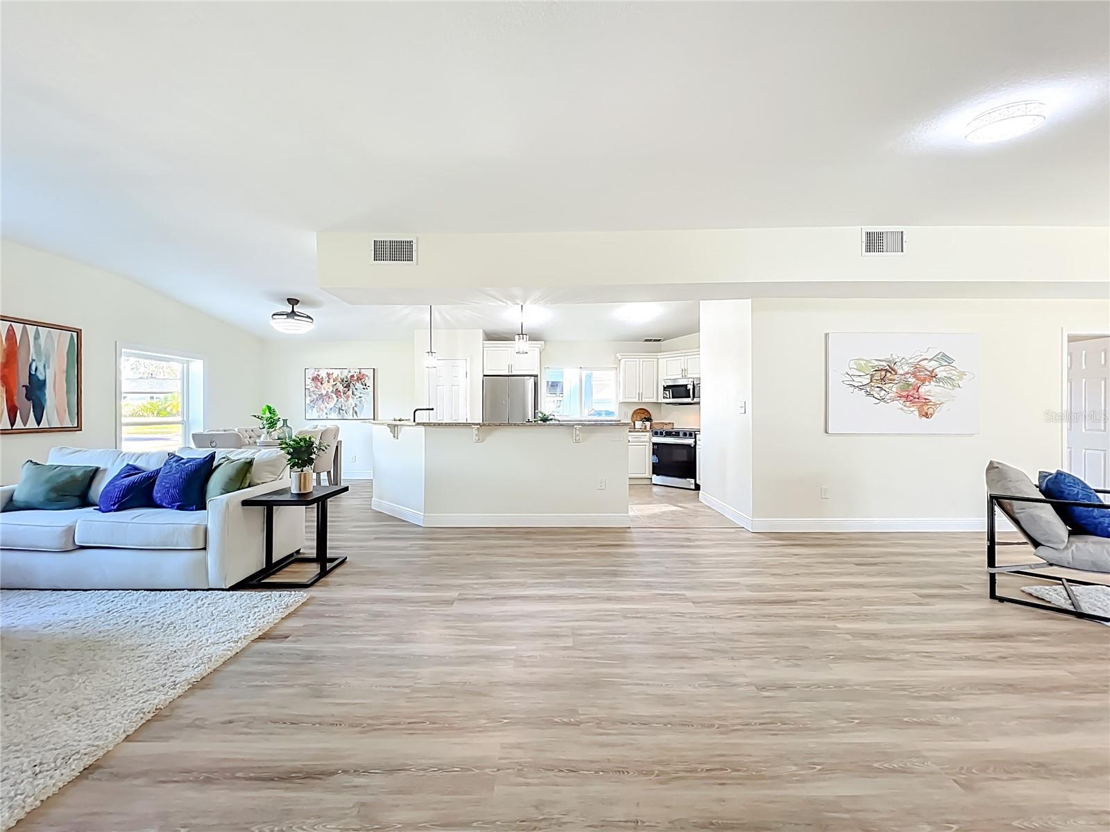 ENGLISH ESTATES UNIT 3 - Residential